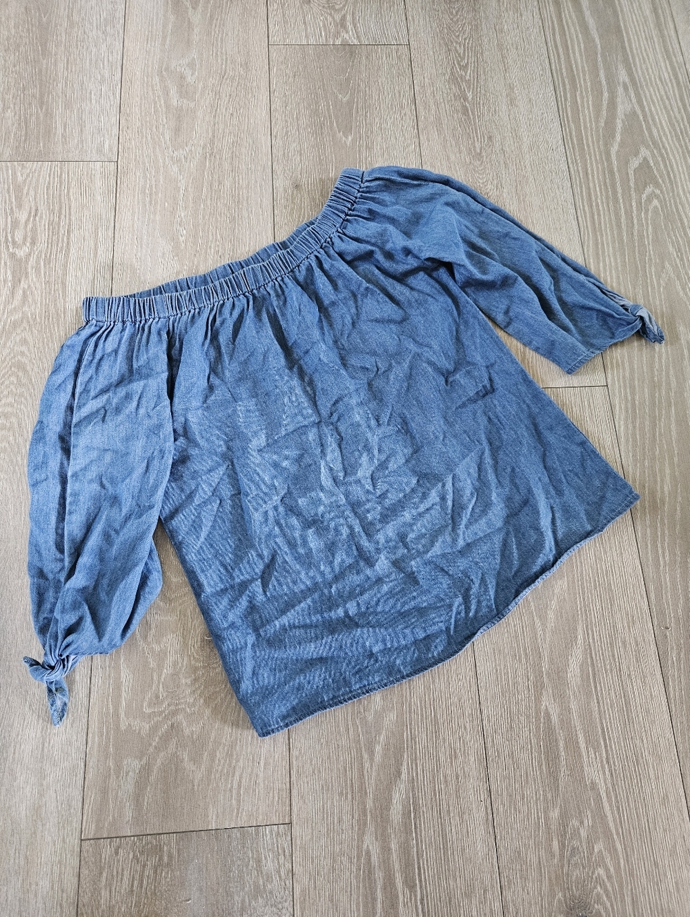 LOVE TREE EUC Chambray Blue Off-Shoulder Tie-Sleeve Top
